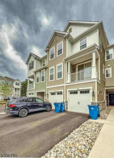 204 Honeysuckle Ln, Warren, NJ 07059 - #2