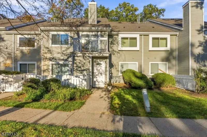 14 Deerberry Lane, Heathcote, NJ 08852 - #1