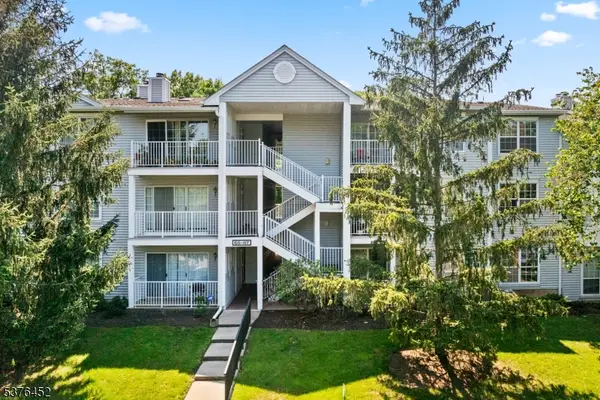 75 Rachel Ct, Franklin Twp., NJ 08823