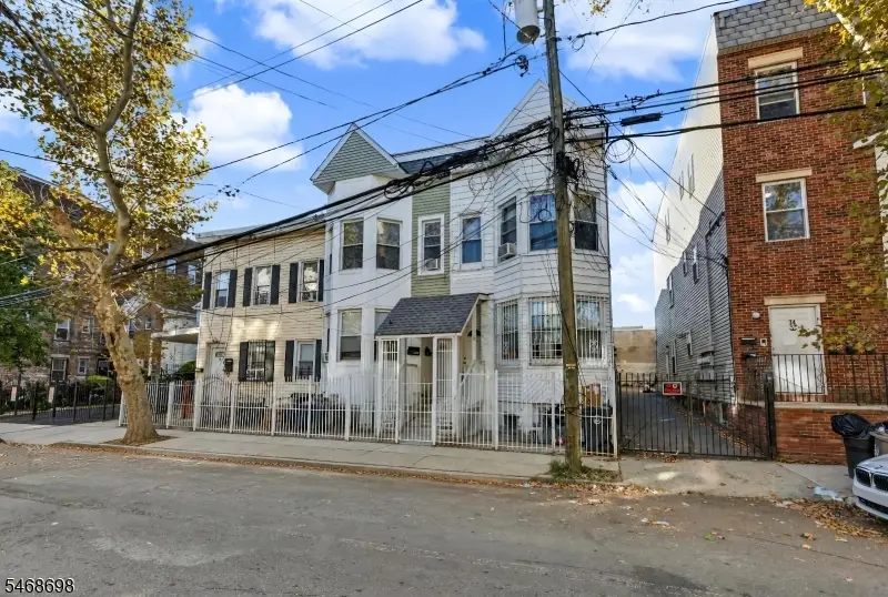 72 1/2 Summer Ave, Newark, NJ 07104 - #3