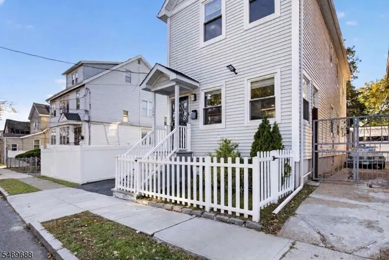 129 Alexander St, Newark, NJ 07106 - #2