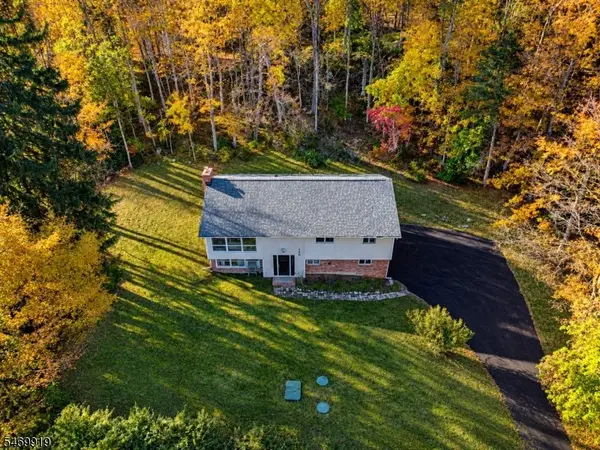 170 Cork Hill Rd, Franklin Boro, NJ 07416