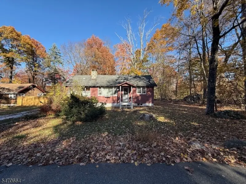 128 E Lakeside Dr, Highland Lakes, NJ 07422 - #1