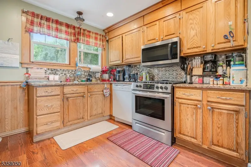15 Green St, Franklin, NJ 07416 - #3