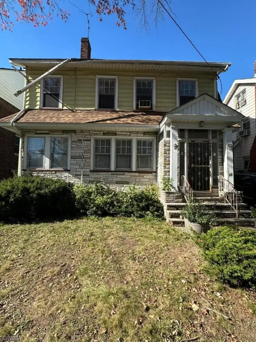 15 Parkview Ter, Newark, NJ 07112 - #1