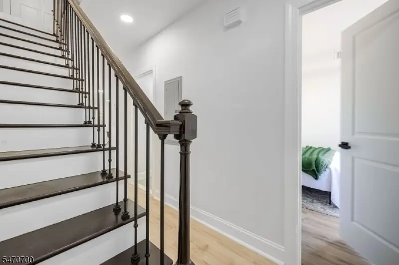 18 Cleremont Ave, Irvington, NJ 07111 - #3