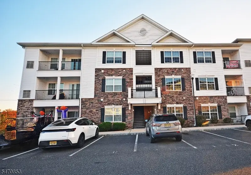 514 Tavern Rd, Monroe, NJ 08831 - #1