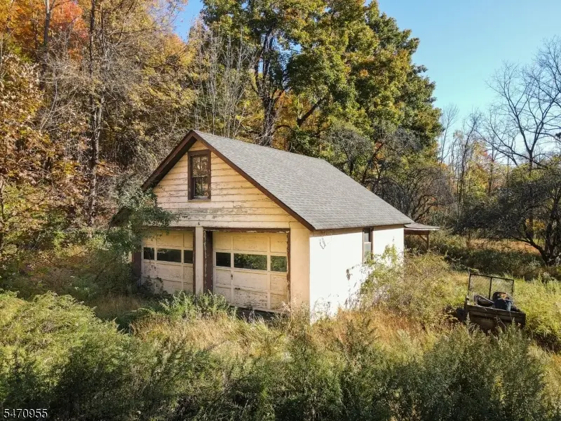 6 Mcneel Rd, Frankford, NJ 07826 - #2