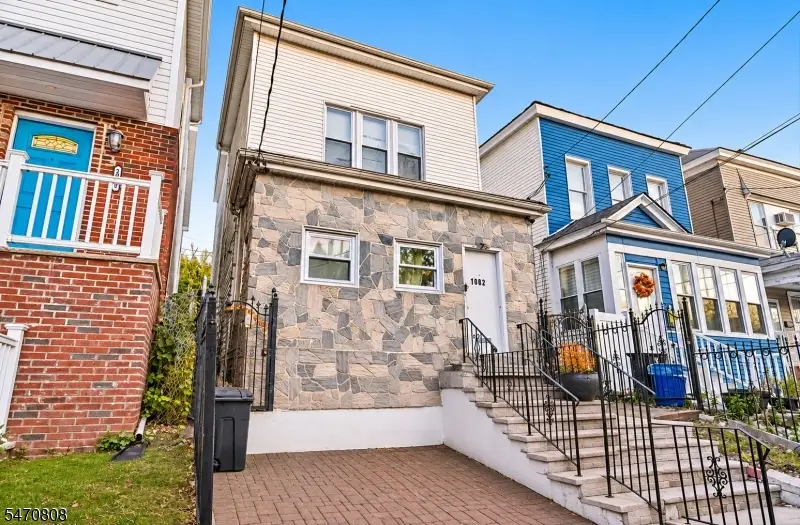 1082 Grove St, Irvington, NJ 07111 - #3