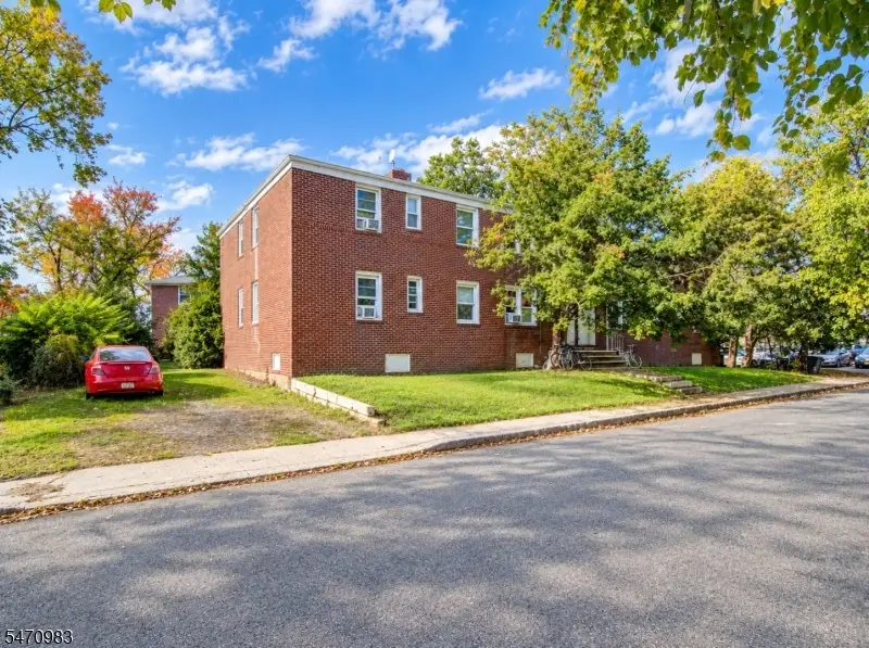 13 N Carpenter Ter, Belleville, NJ 07109 - #3