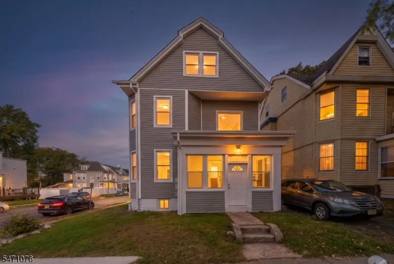 32 New St, East Orange, NJ 07017 - #1