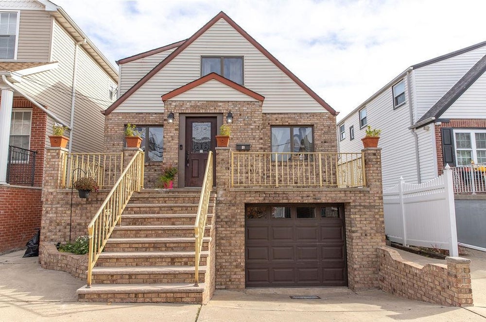 80 NEWMAN AVE, Bayonne, NJ 07002 BHGRE