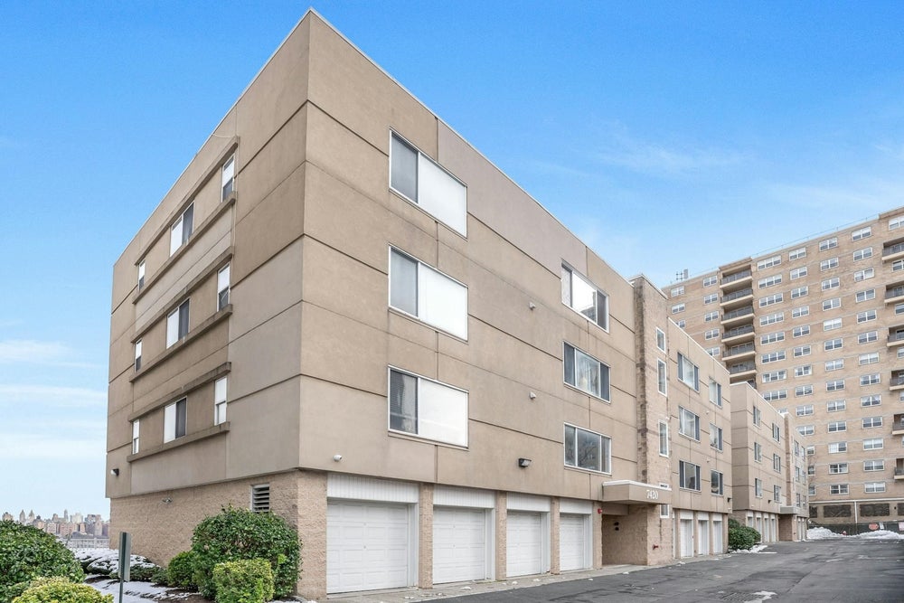 7420 BLVD EAST 2B, North Bergen, NJ 07047 BHGRE