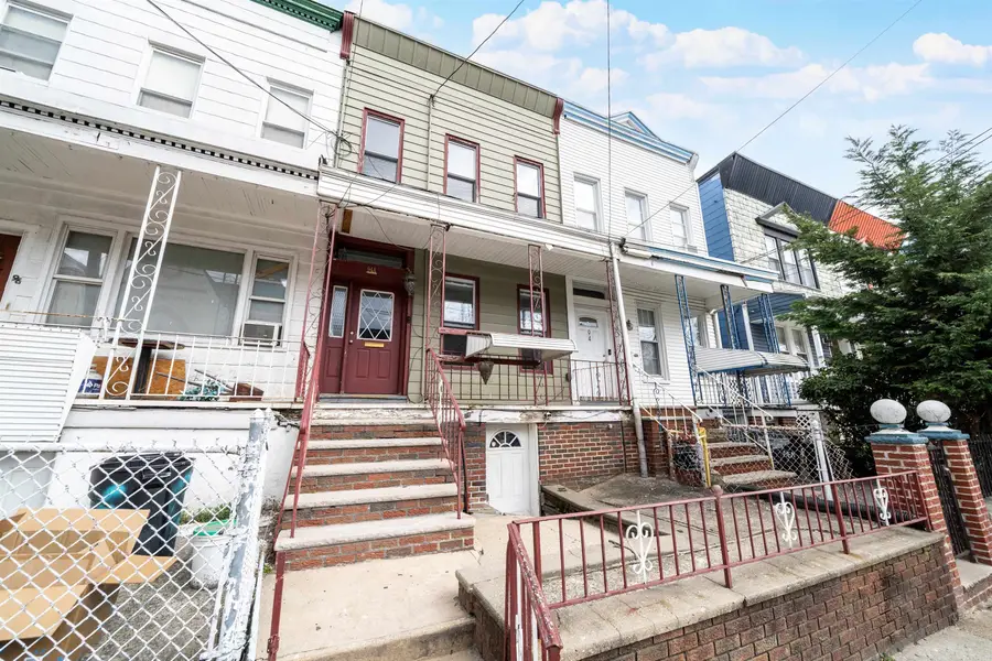 94A LINDEN AVE, Jersey City, NJ 07305 - Image #2