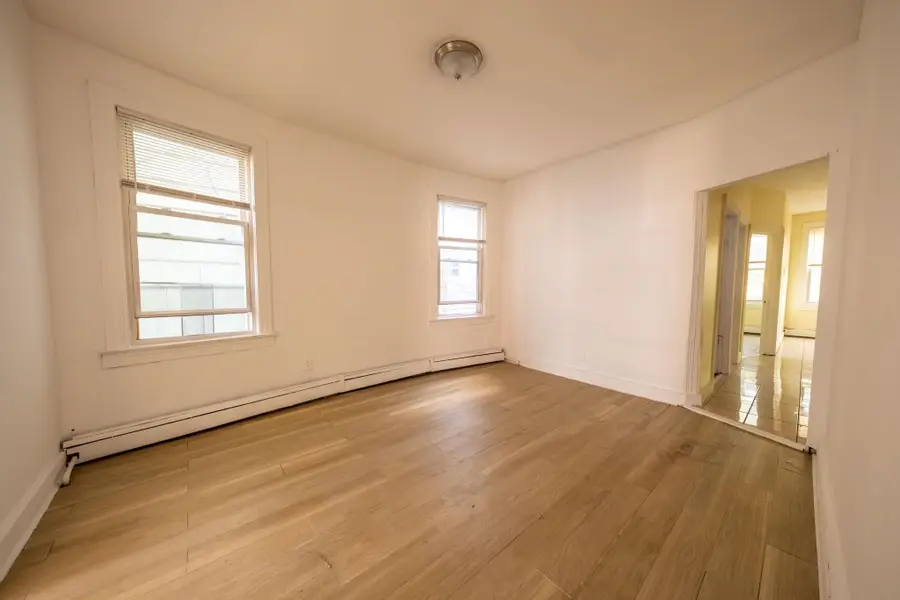 136 WOODLAWN AVE, Jersey City, NJ 07305 - Image #3