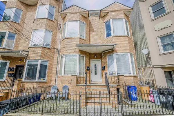 98 LEONARD ST, JC, Heights, NJ 07307-3119