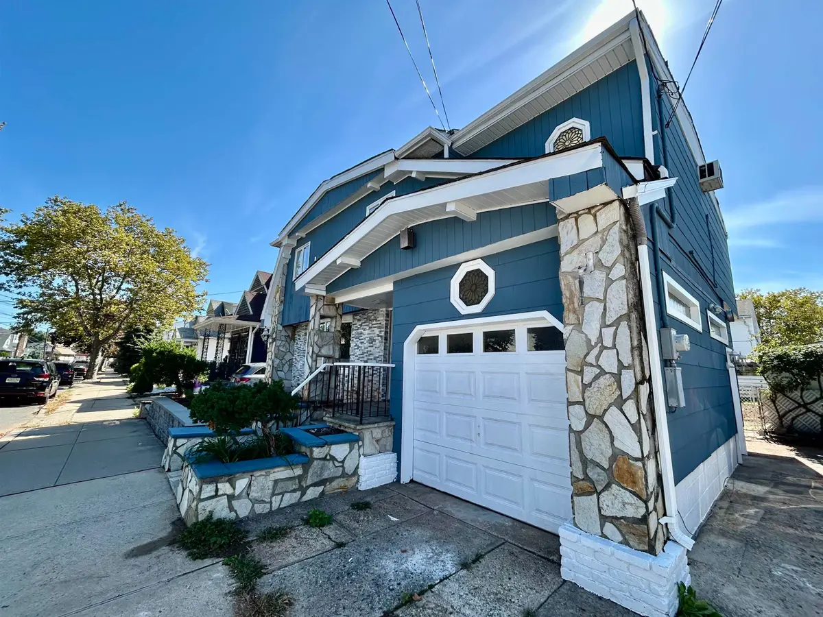 19 OAKDALE RD, Jersey City, NJ 07305 - Image #1