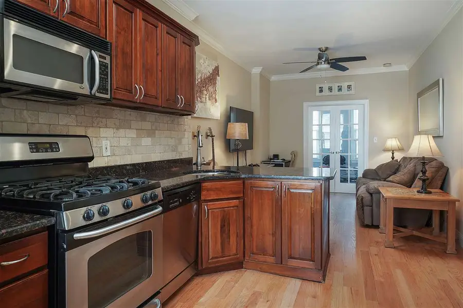 349 YORK ST #2, Jersey City, NJ 07302 - Image #2