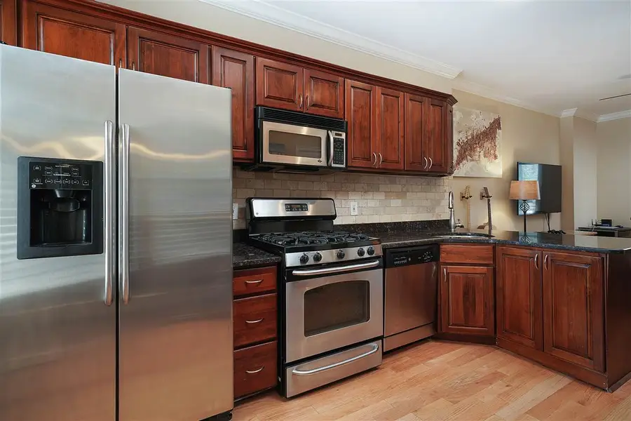 349 YORK ST #2, Jersey City, NJ 07302 - Image #3