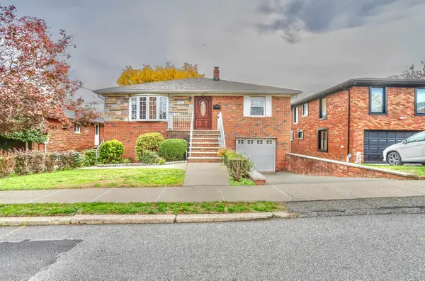 1106 KESWICK PL, Fort Lee, NJ 07024