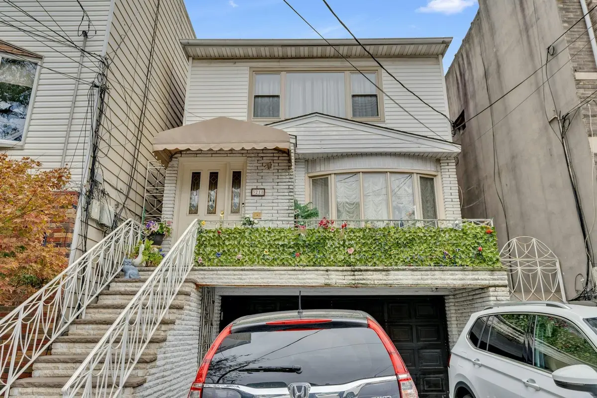 3218 PLEASANT AVE, Weehawken, NJ 07086 - Image #1