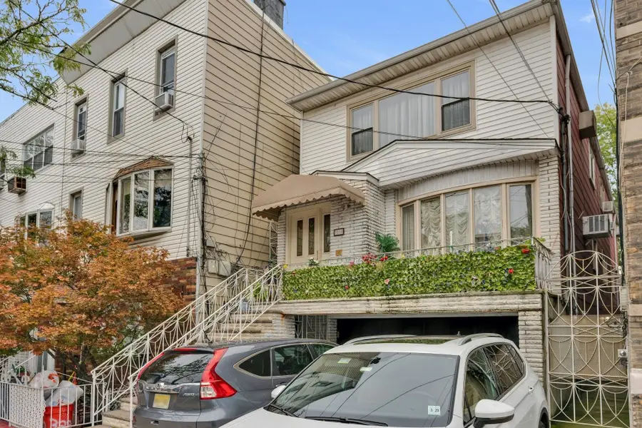 3218 PLEASANT AVE, Weehawken, NJ 07086 - Image #2