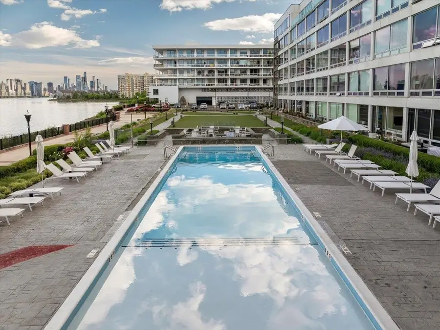 9 SOMERSET LANE #118, Edgewater, NJ 07020 - Image #3