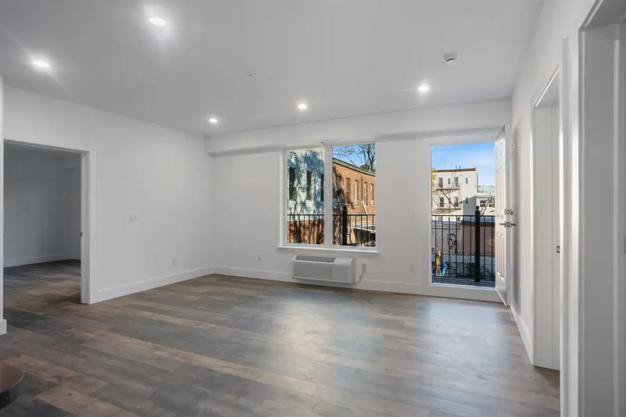 521 10TH ST #4, Union City, NJ 07087 - Image #2