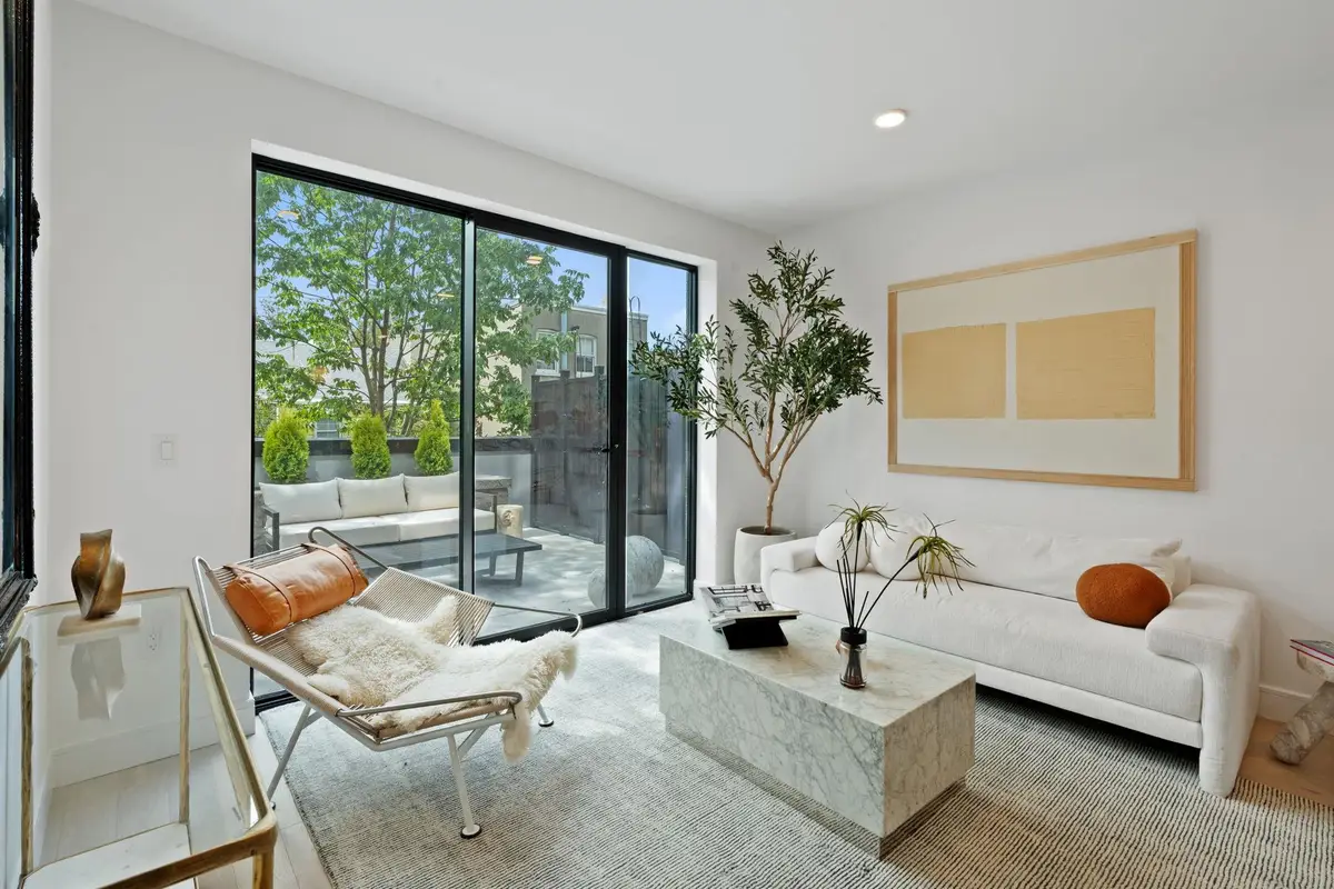 139 CHRISTOPHER COLUMBUS DR #508, Jersey City, NJ 07302 - Image #1