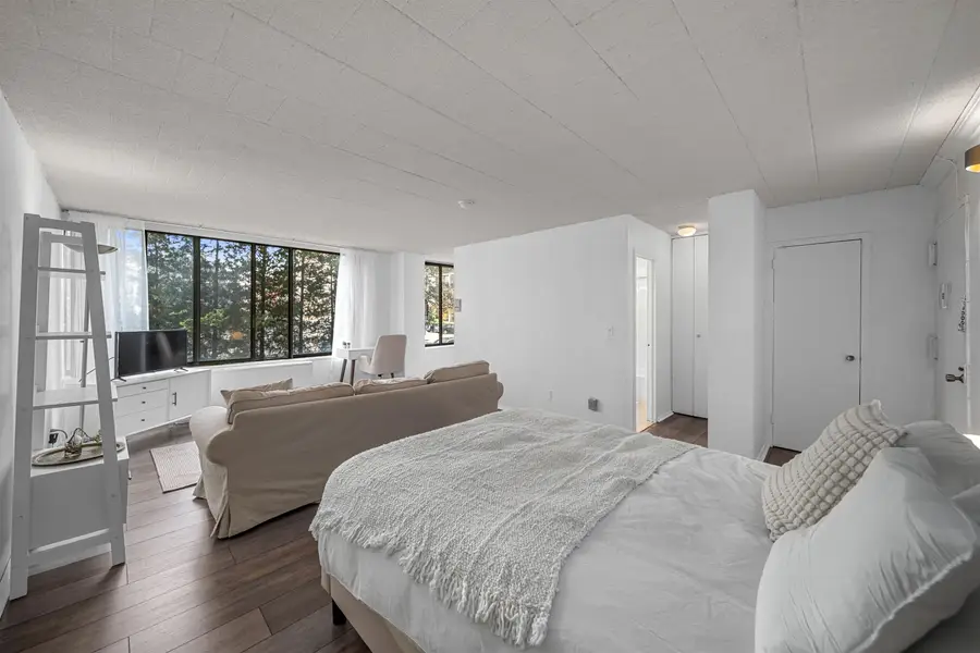 9060 PALISADE AVE #308, North Bergen, NJ 07047 - Image #2