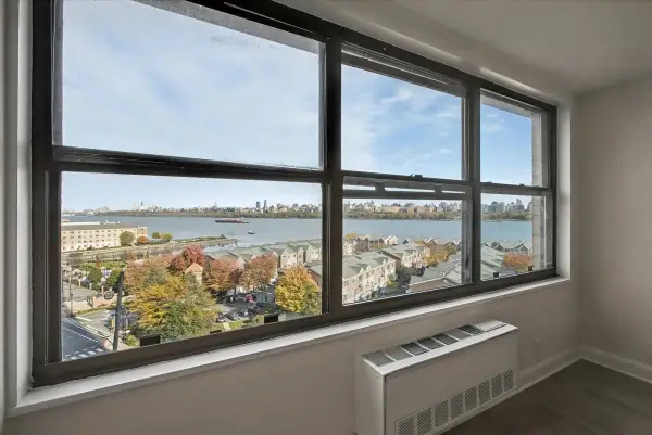 7002 BLVD EAST #8C, Guttenberg, NJ 07093