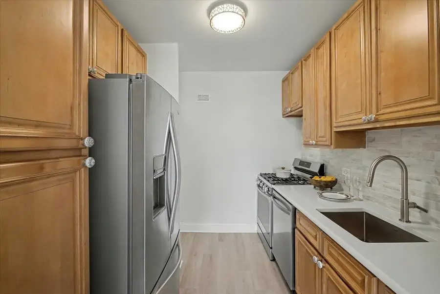 7002 BLVD EAST #8C, Guttenberg, NJ 07093 - Image #2