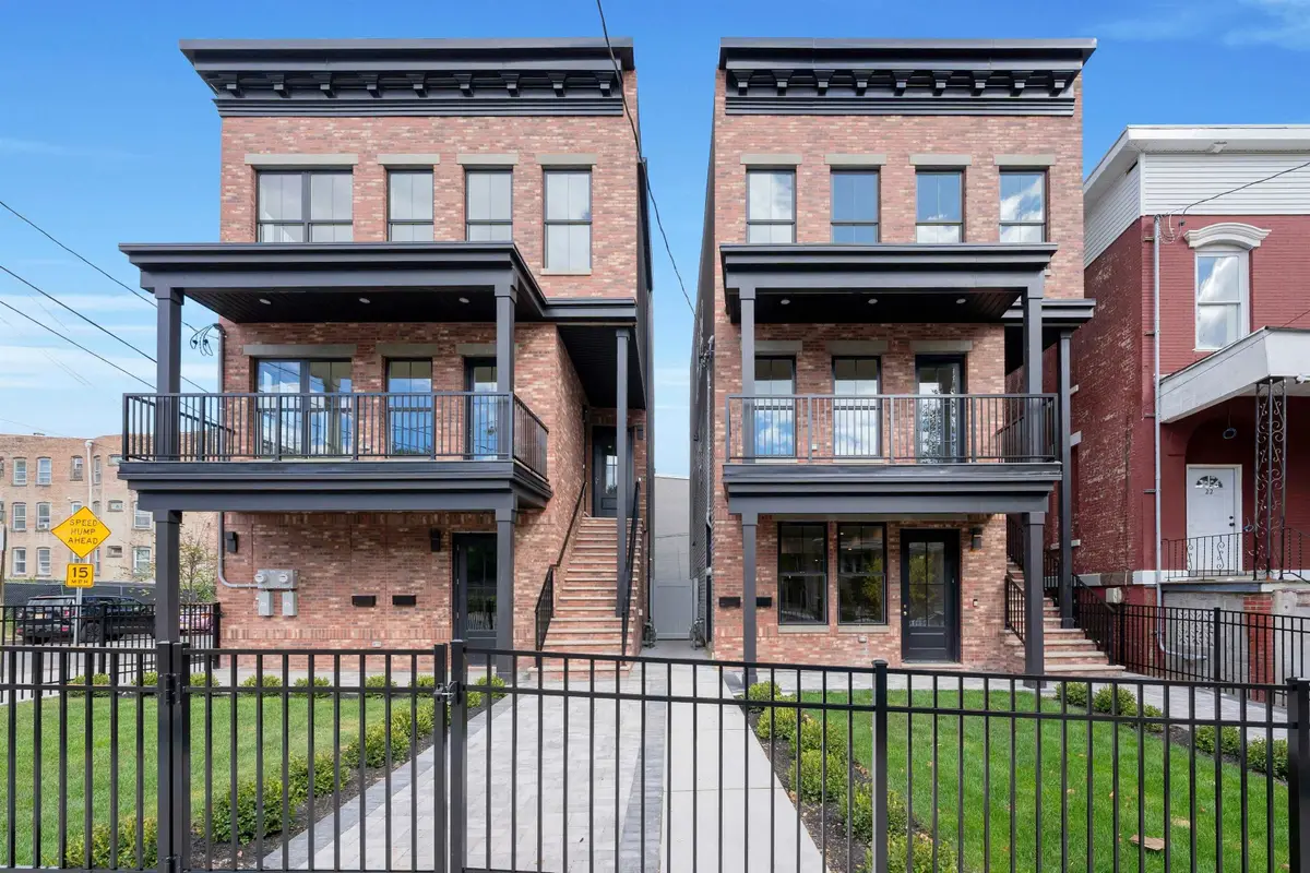 28 CLINTON AVE #1, Jersey City, NJ 07304 - Image #1