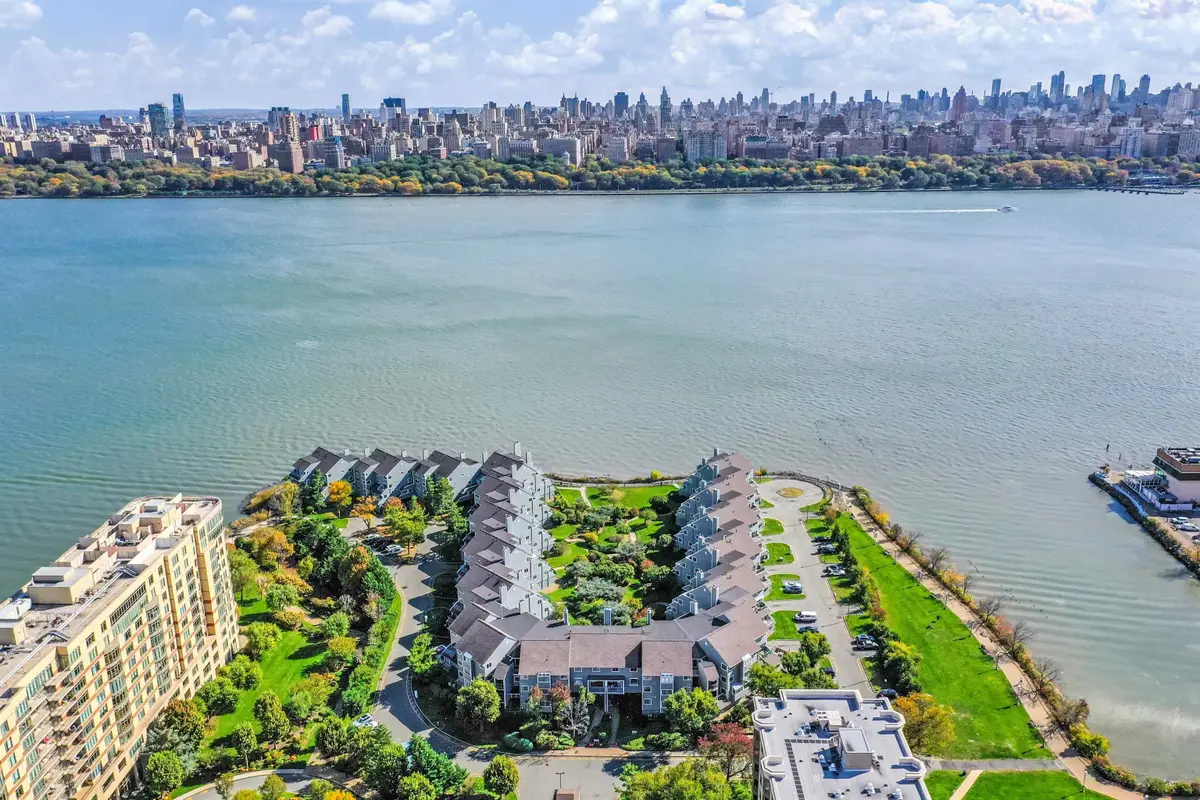 14A RIVERVIEW CIRCLE #14A, North Bergen, NJ 07047 - Image #1