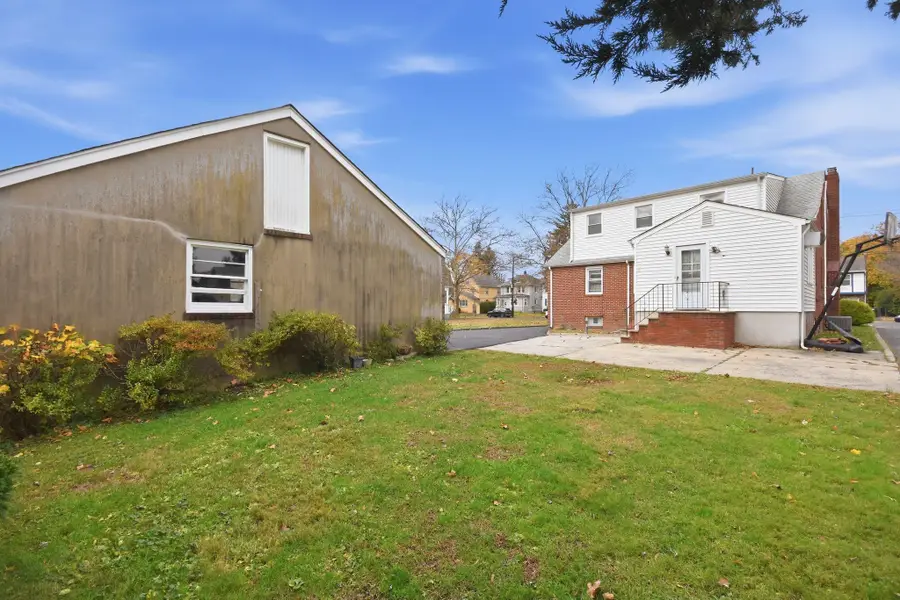 2060 MOUNTAIN AVE, Scotch Plains, NJ 07076 - Image #3