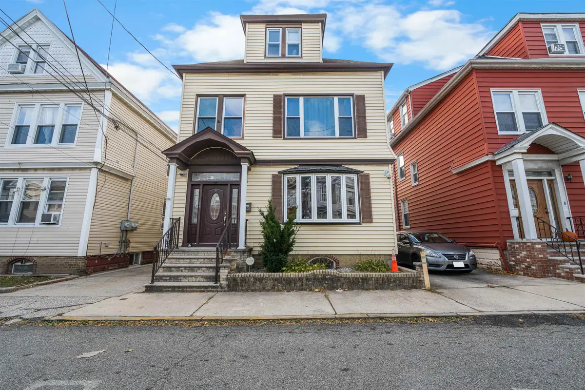 154 WEST 33RD ST, Bayonne, NJ 07002 - Image #1