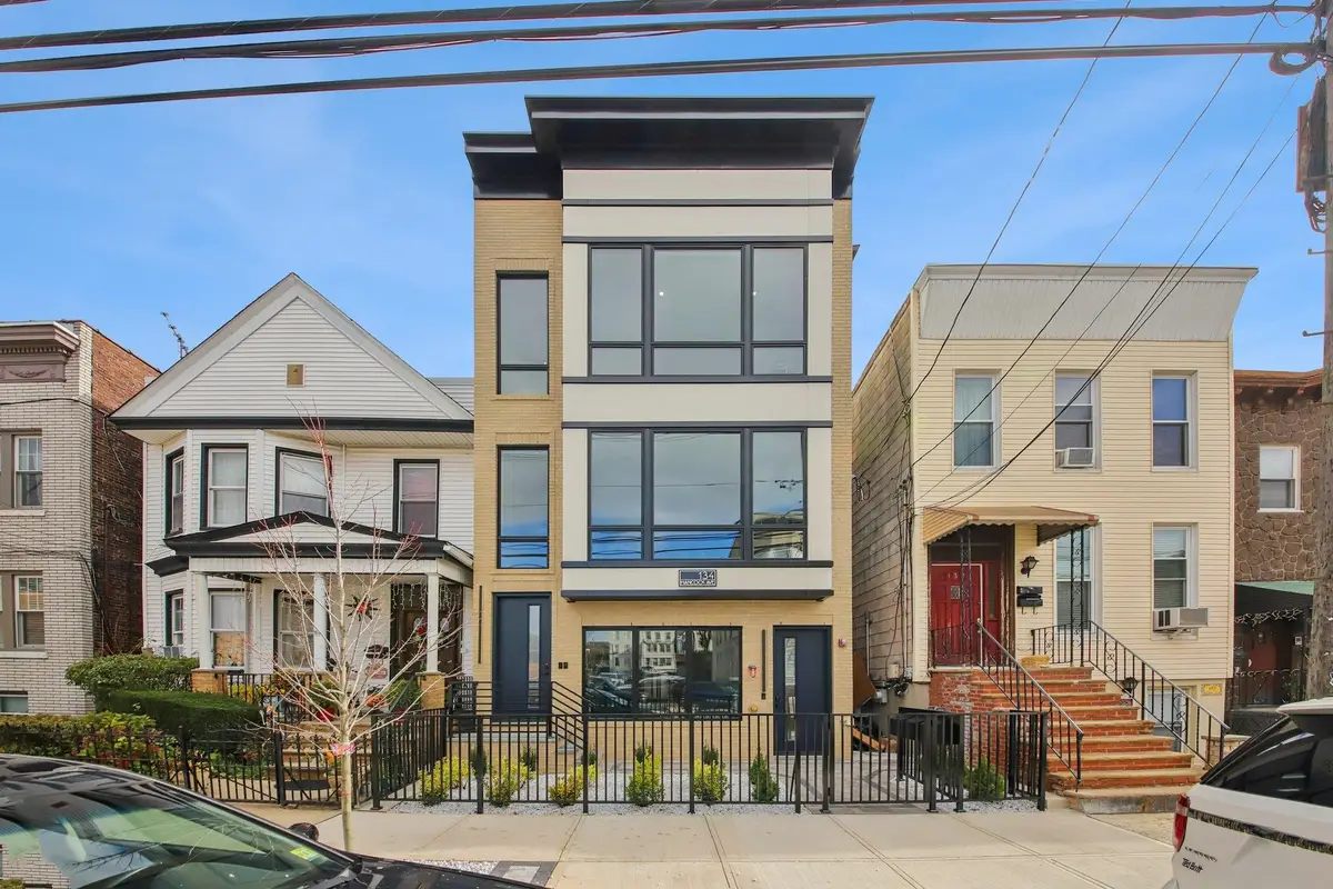 134 HANCOCK AVE #3, Jersey City, NJ 07307 - Image #1