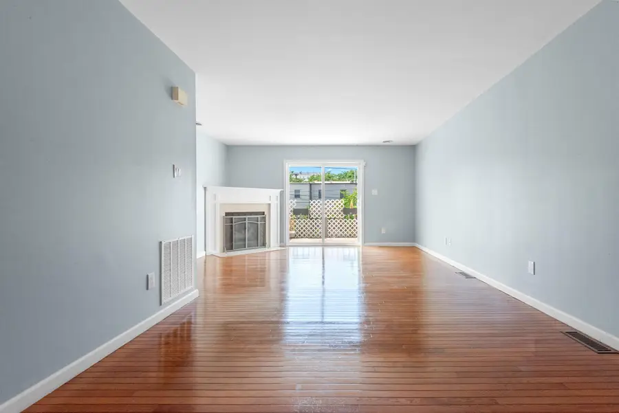 327 10TH ST, Jersey City, NJ 07302 - Image #3