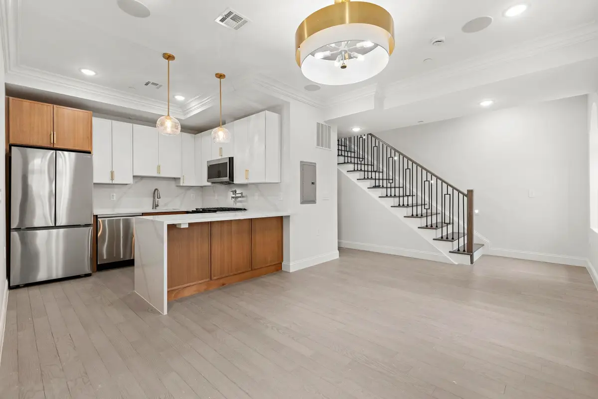 133 CLIFTON PL #TH2, Jersey City, NJ 07304 - Image #1