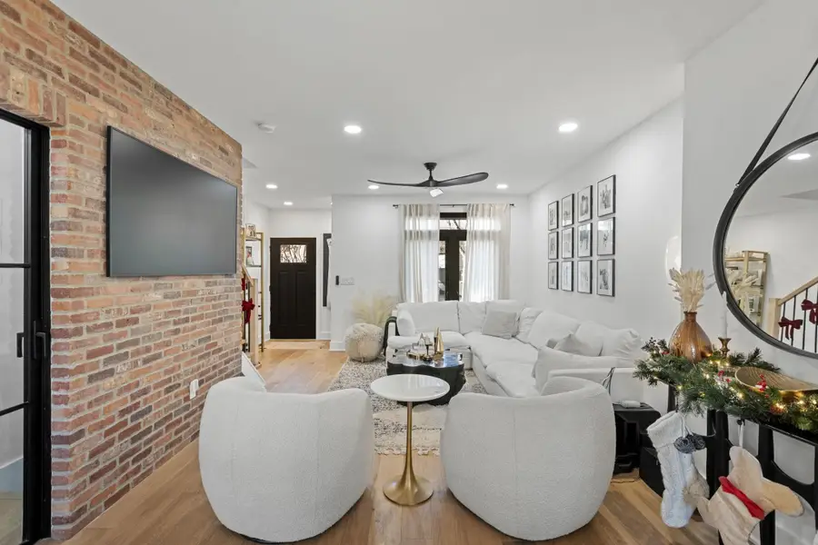 118 WEBSTER AVE, Jersey City, NJ 07307 - Image #2