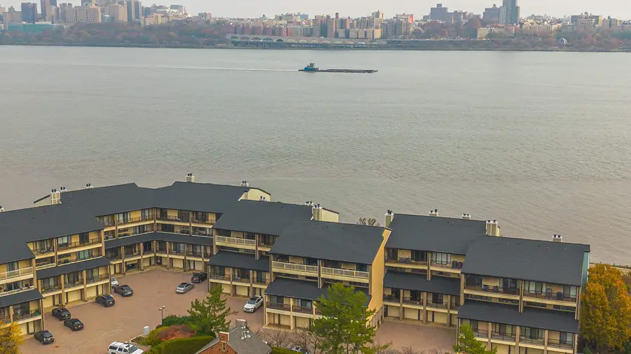 1225 RIVER RD #7D, Edgewater, NJ 07020 - #2