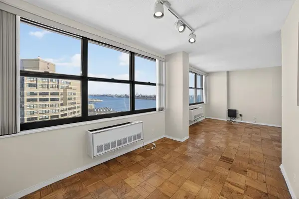 7002 BLVD EAST #42B, Guttenberg, NJ 07093