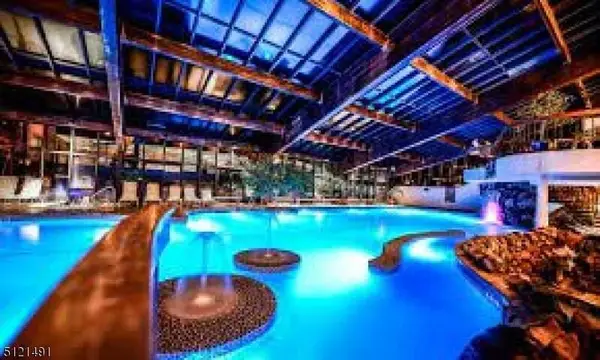 2 CHAMONIX DR #213, VERNON TWP, NJ 07462