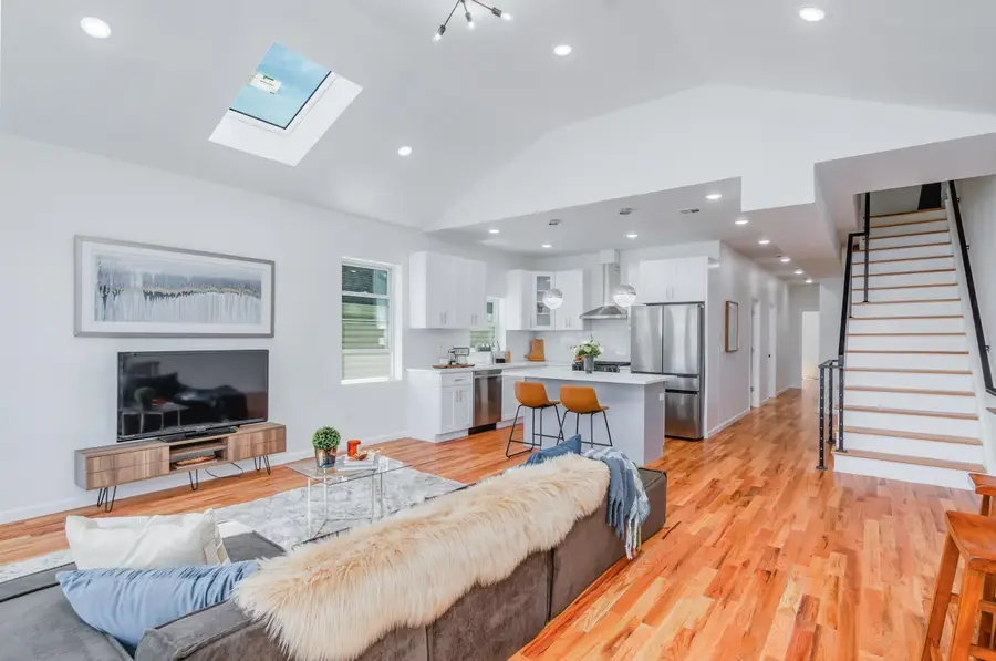 85 MYRTLE AVE, Jersey City, NJ 07305 - Image #3