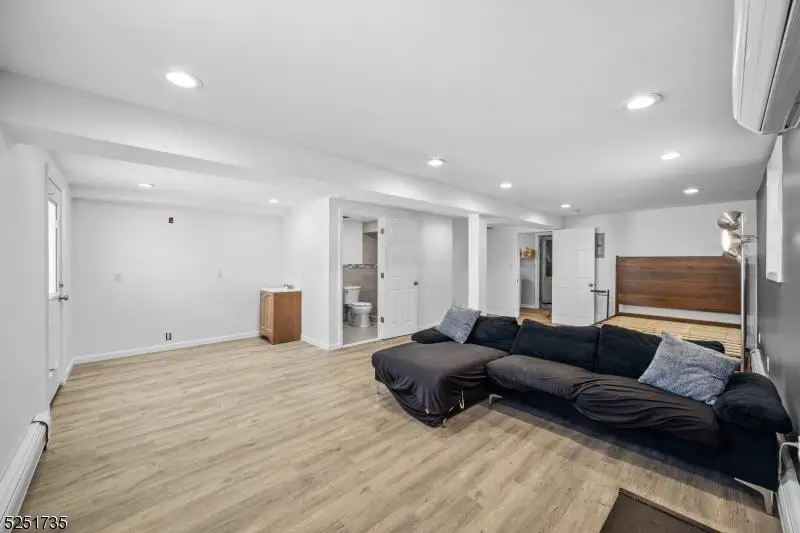 511 DAVIS AVE, Kearny, NJ 07032 - Image #3