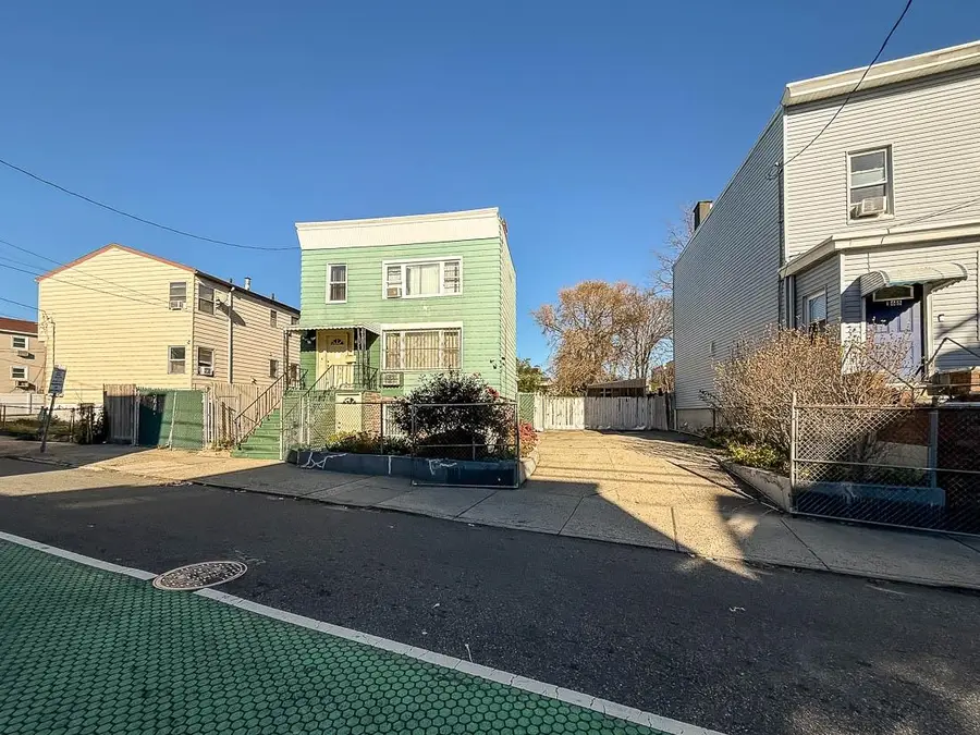 170-172 CATOR AVE, Jersey City, NJ 07305 - Image #2