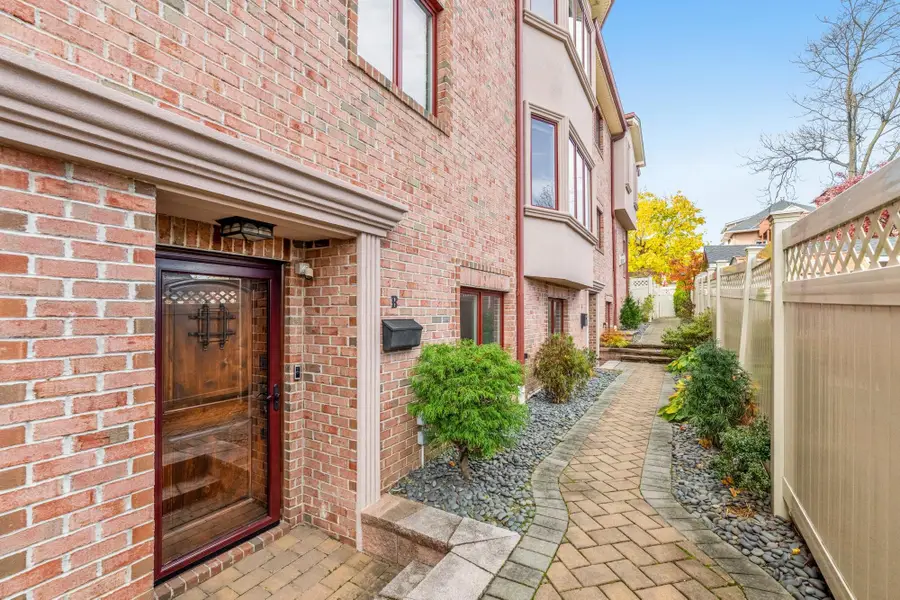 807 EDGEWOOD LANE #B, Fort Lee, NJ 07024 - Image #2