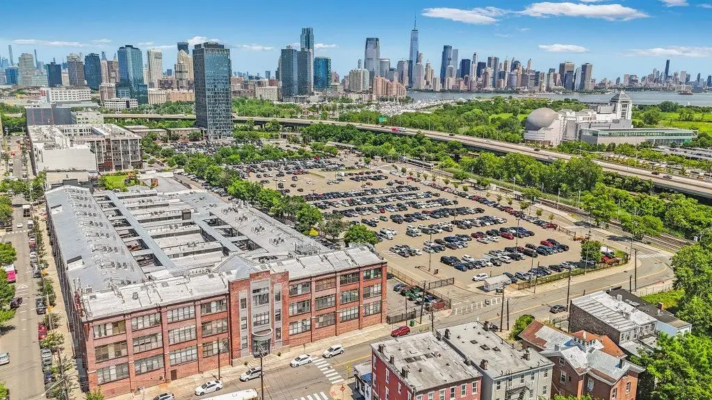 300 COMMUNIPAW AVE #310, Jersey City, NJ 07304 - Image #1