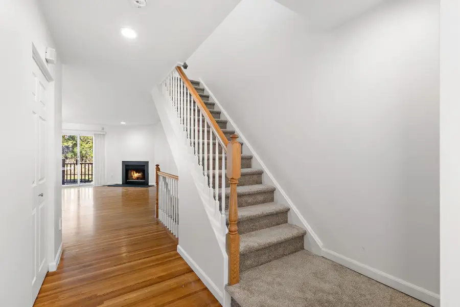 130 PANORAMA DR, Edgewater, NJ 07020 - Image #2