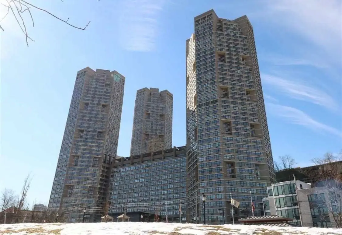 7002 BLVD EAST #20E, Guttenberg, NJ 07093 - Image #1